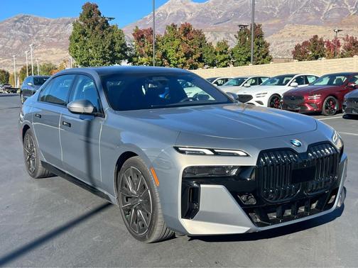2023 BMW 760 i xDrive