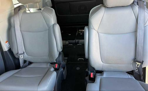 2023 Toyota Sienna XLE