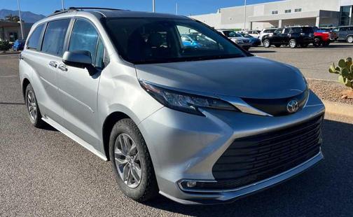 2023 Toyota Sienna XLE