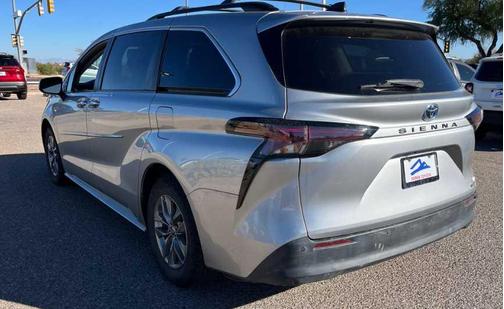 2023 Toyota Sienna XLE