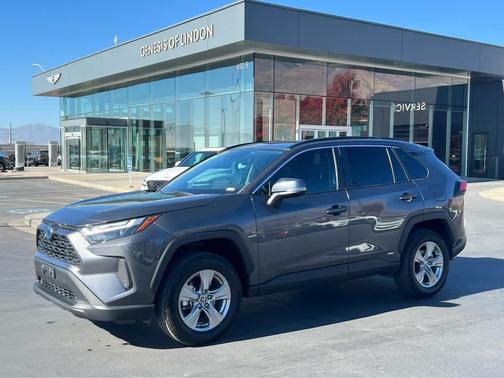 2022 Toyota RAV4 Hybrid XLE