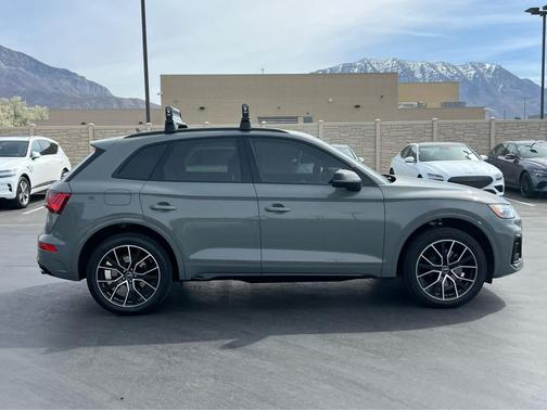 Quantum Gray 2022 Audi SQ5 3.0T Premium Plus
