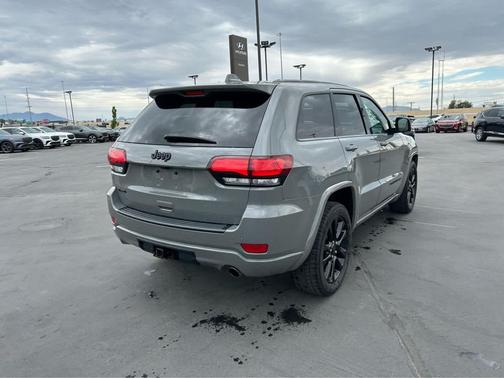 2020 Jeep Grand Cherokee Altitude