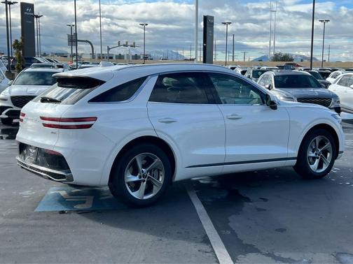 2026 Genesis GV70 2.5T Select