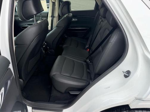 2025 Genesis GV70 2.5T AWD