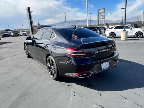 2022 Genesis G70 3.3T AWD