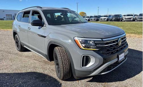 2025 Volkswagen Atlas 2.0T Peak Edition