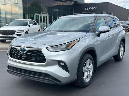 2022 Toyota Highlander Hybrid LE