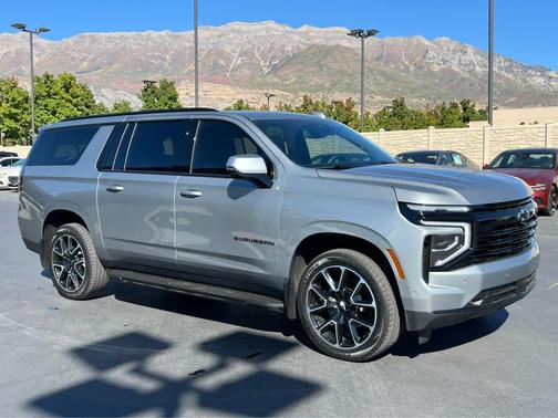 2025 Chevrolet Suburban RST