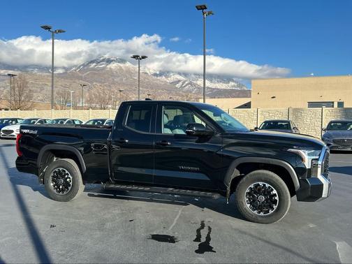 2022 Toyota Tundra SR5