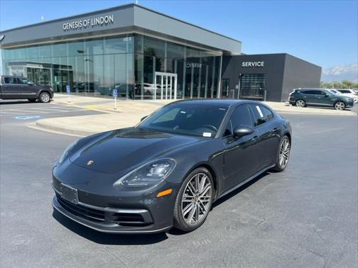 2018 Porsche Panamera 4