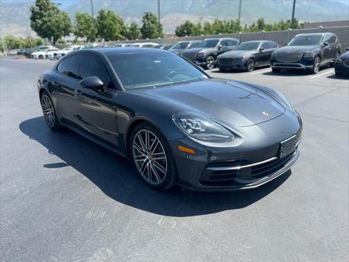 2018 Porsche Panamera 4