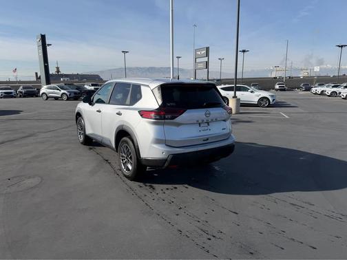 2024 Nissan Rogue S