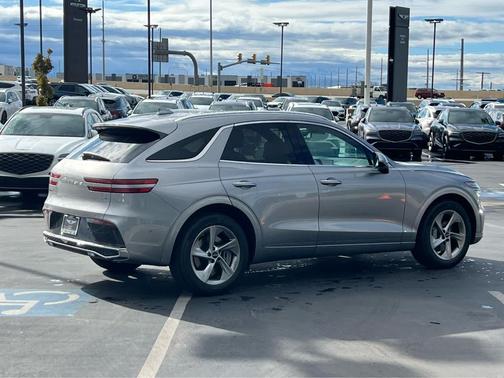 2026 Genesis GV70 2.5T Advanced