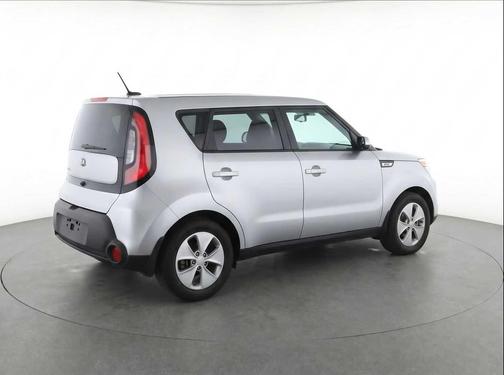 Bright Silver 2014 Kia Soul Base