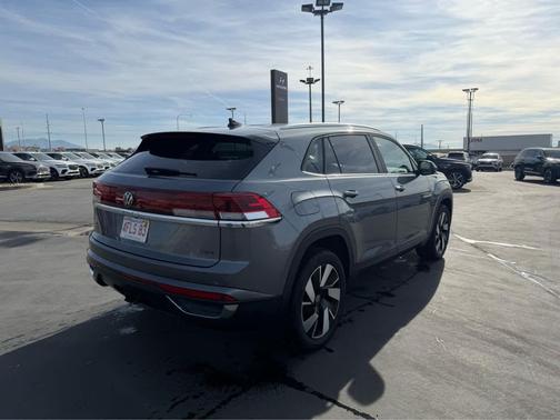 2024 Volkswagen Atlas Cross Sport 2.0T SE w/Technology 4MOTION