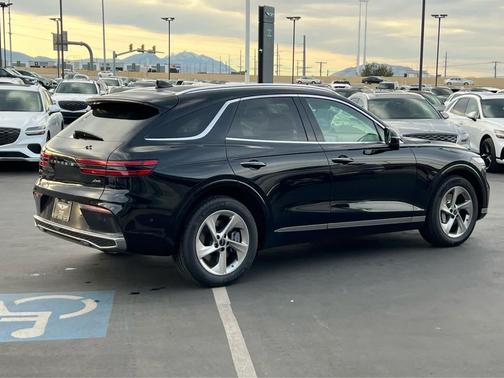 2026 Genesis GV70 2.5T Advanced