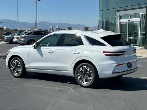 2026 Genesis Electrified GV70 Standard