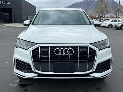 2024 Audi Q7 45 Premium Plus