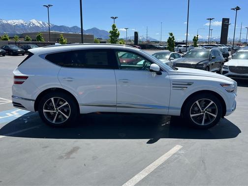 Alta White 2026 Genesis GV80 2.5T