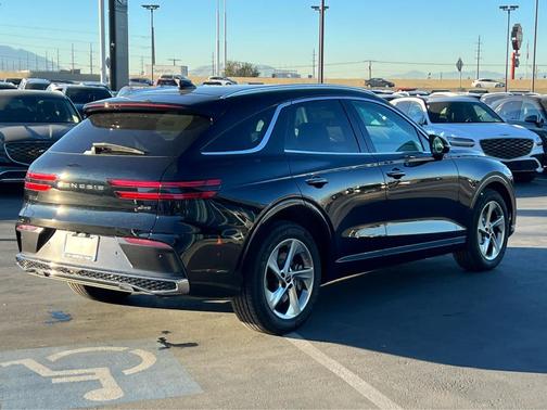 2026 Genesis GV70 2.5T Advanced