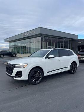 2025 Audi Q7 55 Premium Plus