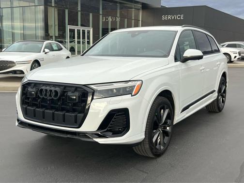 2025 Audi Q7 55 Premium Plus