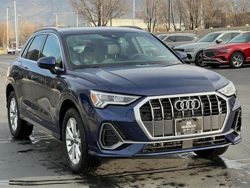 2025 Audi Q3 Premium 45 TFSI S line quattro Tiptronic