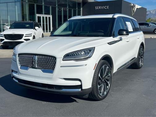 Pristine White Metallic Tri-Coat 2023 Lincoln Aviator Reserve AWD