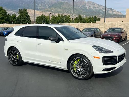 2020 Porsche Cayenne Turbo S