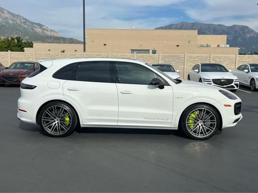 2020 Porsche Cayenne Turbo S
