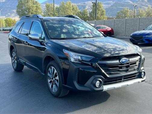 Crystal Black Silica 2023 Subaru Outback Touring XT