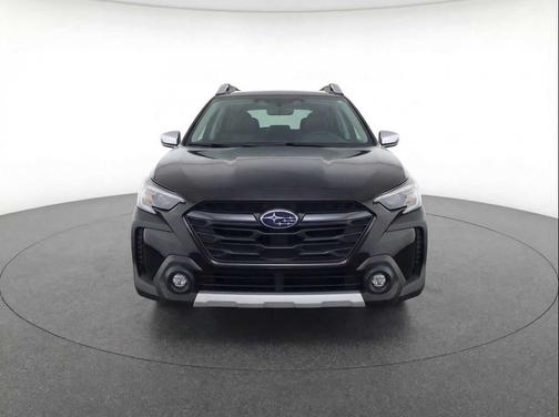 Crystal Black Silica 2023 Subaru Outback Touring XT