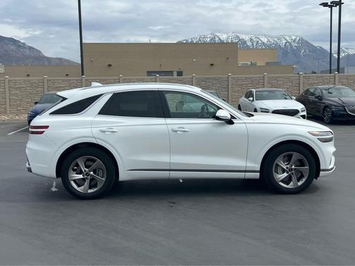 Uyuni White 2026 Genesis GV70 2.5T Select