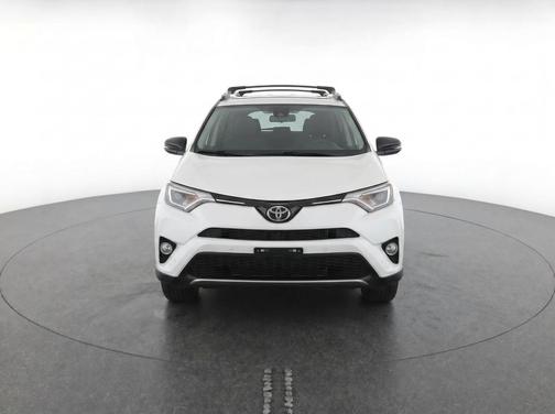 Super White 2016 Toyota RAV4 SE