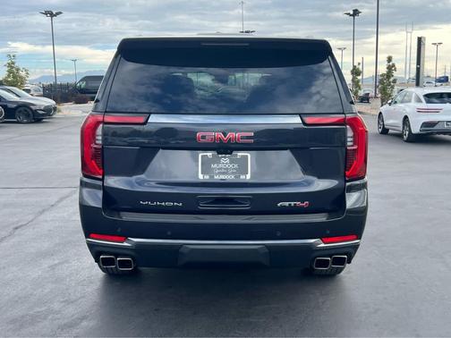 2025 GMC Yukon XL AT4 4WD