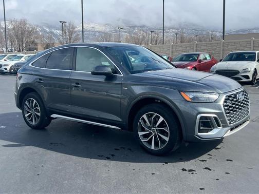 2022 Audi Q5 45 S line Premium Plus