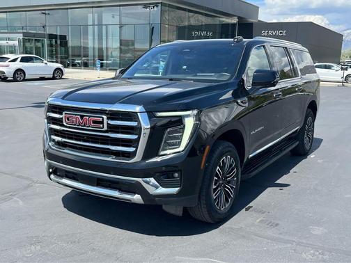 Onyx Black 2025 GMC Yukon XL Elevation 4WD