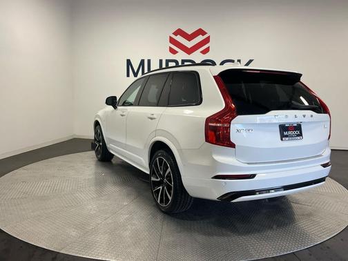 2023 Volvo XC90 Recharge Plug-In Hybrid T8 Plus Dark Theme 7-Seater