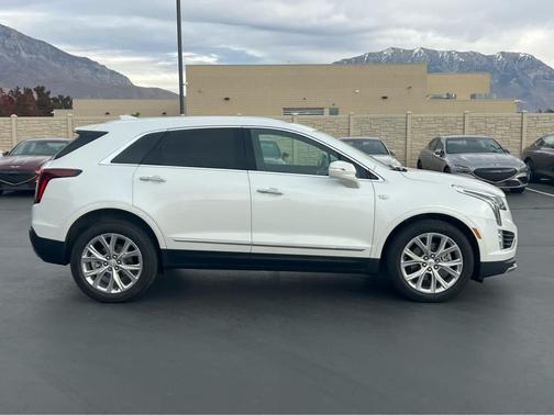 2020 Cadillac XT5 Premium Luxury