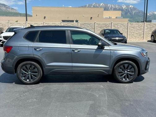 2022 Volkswagen Taos 1.5T S