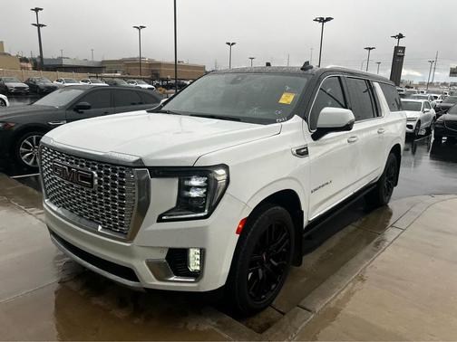 2022 GMC Yukon XL Denali