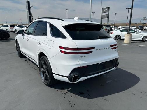 2022 Genesis GV70 2.5T AWD