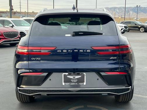 2026 Genesis GV70 2.5T Advanced