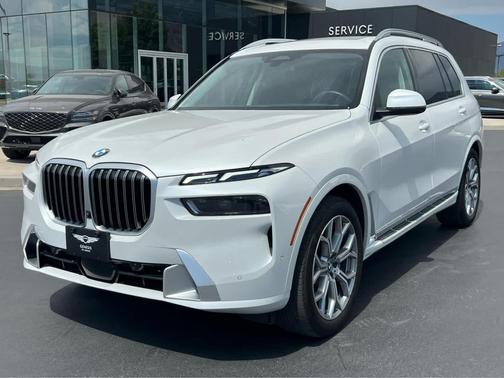2025 BMW X7 xDrive40i