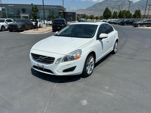 2013 Volvo S60 T5 Premier Plus