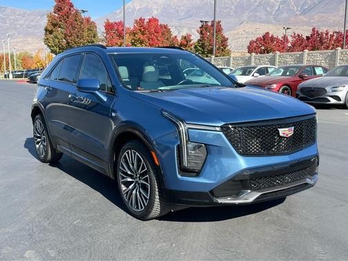 2024 Cadillac XT4 Sport