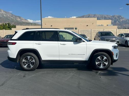 2024 Jeep Grand Cherokee 4xe Base