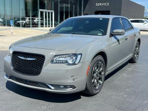 2018 Chrysler 300 S