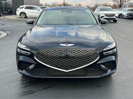2022 Genesis G70 2.0T AWD